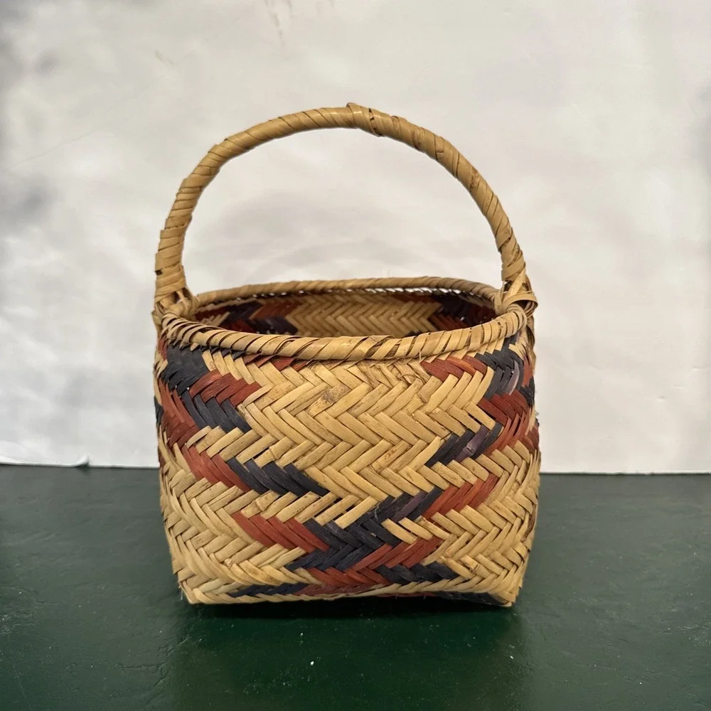 ANTIQUE CHOCTAW Medium Size Basket